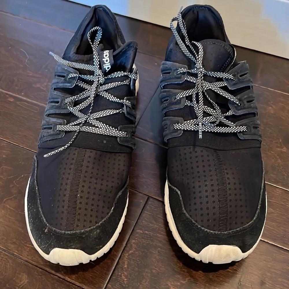 Adidas tubular men’s size 13